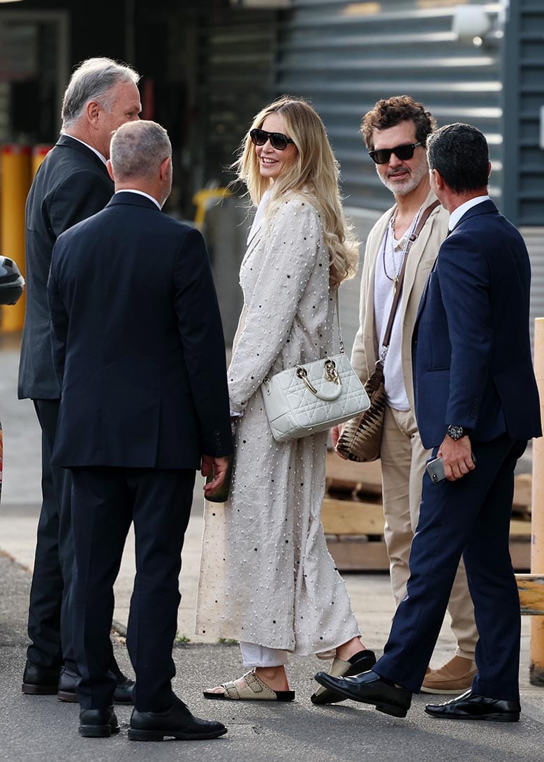 Pictured: Elle Macpherson arrives in Sydney with Doyle Bramhall