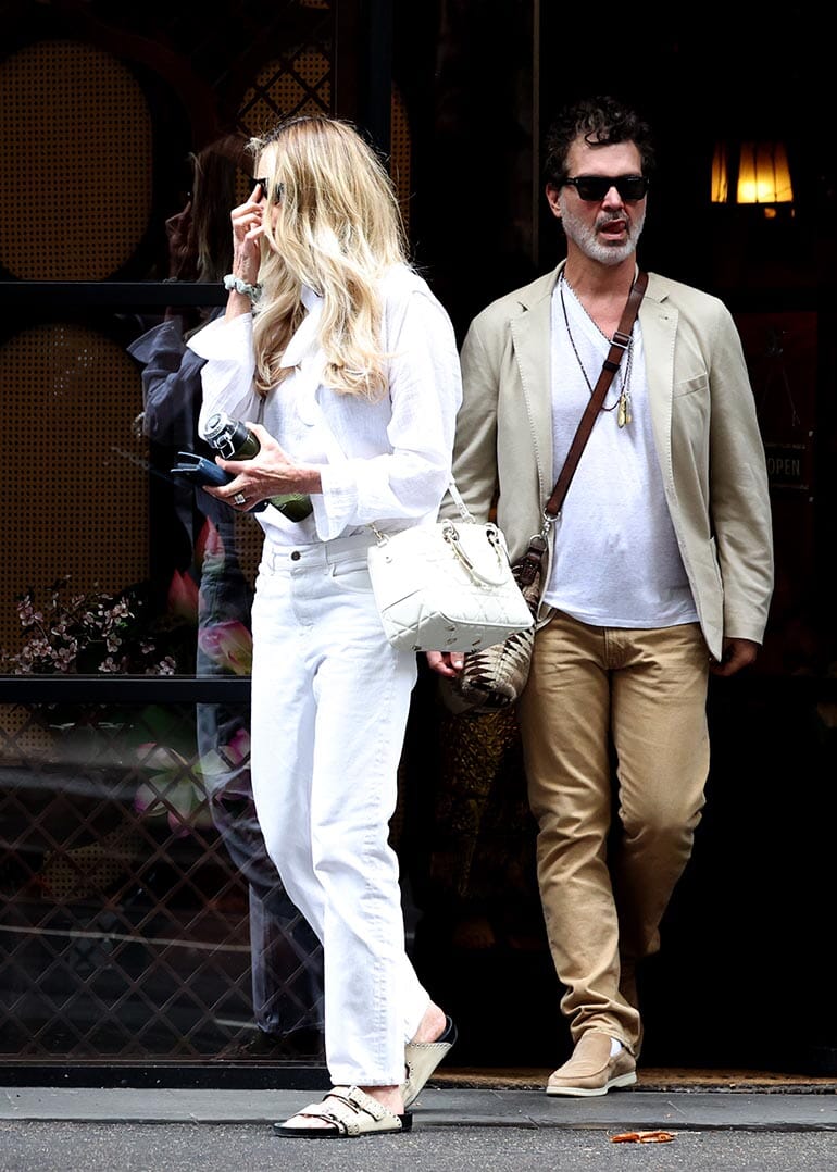 Pictured: Elle Macpherson leaves massage parlour with Doyle Bramhall