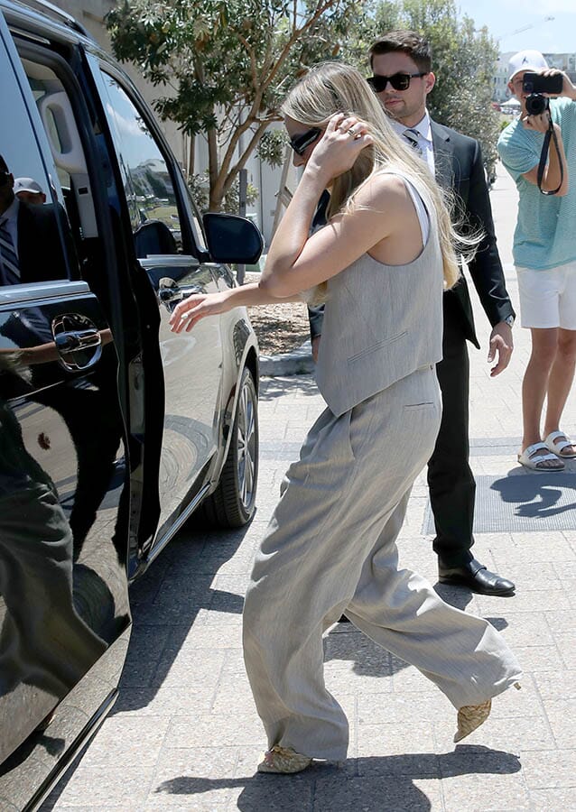 Pictured: Margot Robbie leaving Icebergs